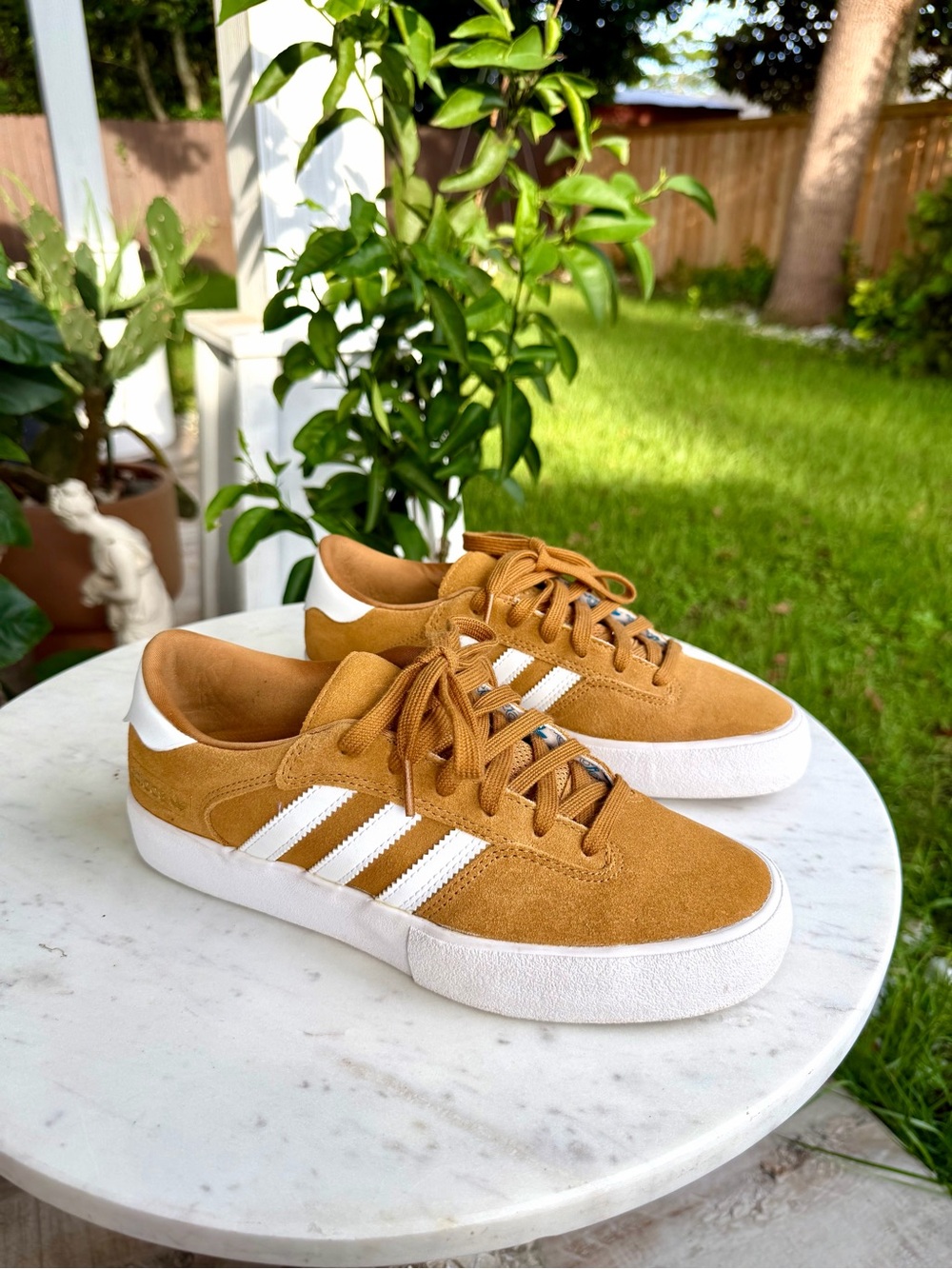 Adidas 🧡Classic day🧡Great Used condition!